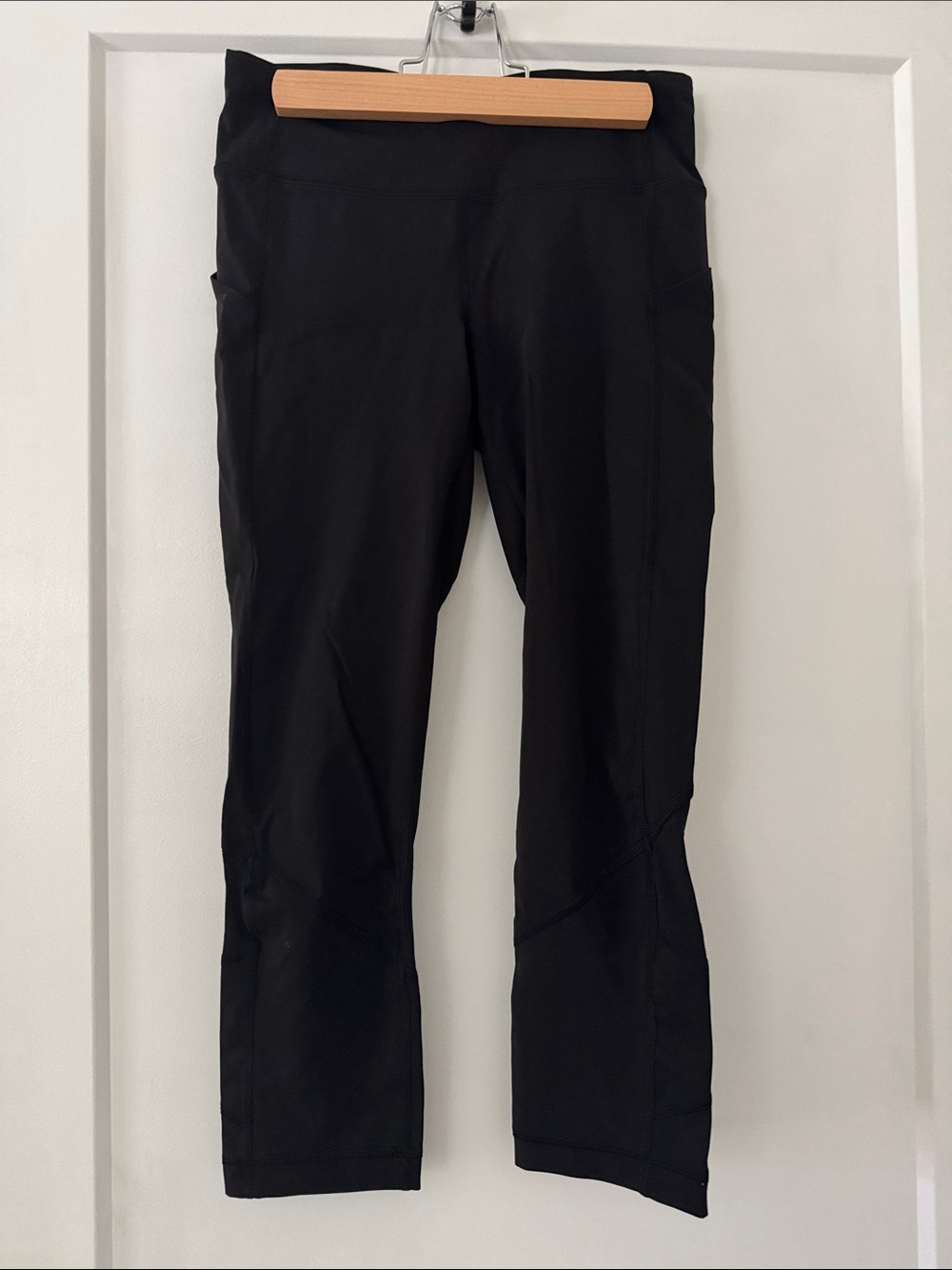 lululemon athletica Black Capri Leggings with Side Pockets